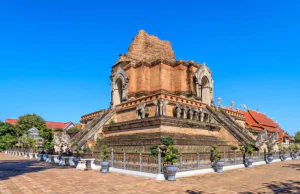 Старый город и его храмы: Ват Чеди Луанг, Ват Пхра Сингх и Ват Фан Тао