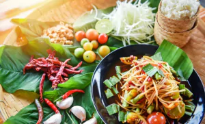 Som Tam Udon — ресторан на севере Чиангмая, который специализируется на одном из любимых блюд Таиланда — сом там (салат из зеленой папайи).
